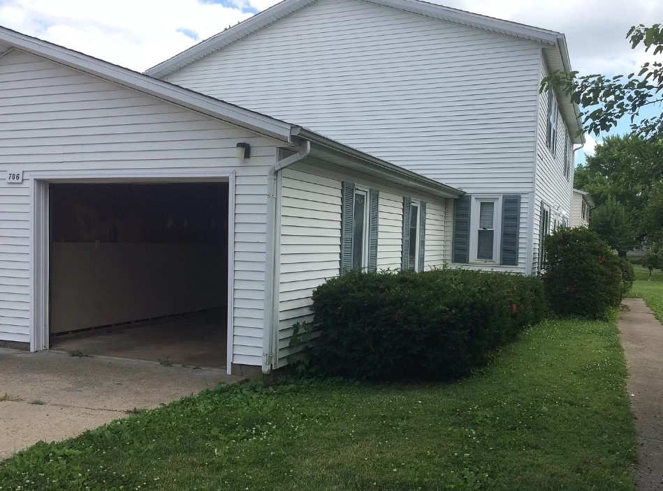706 Crescent Drive - B